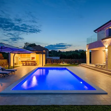 Casa Copa Willa Nedeščina