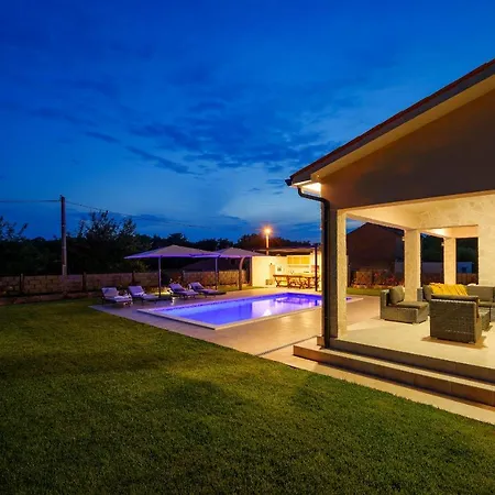 Casa Copa Villa