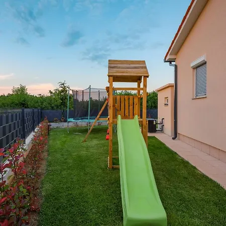 Casa Copa Nedeščina