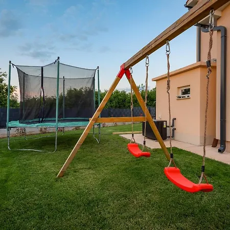 Casa Copa Villa Nedescina